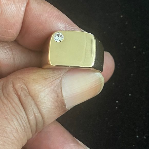 Ring - Picture 5 of 5